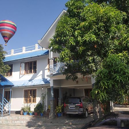 Munnar Blue Mist Bed & Breakfast エクステリア 写真