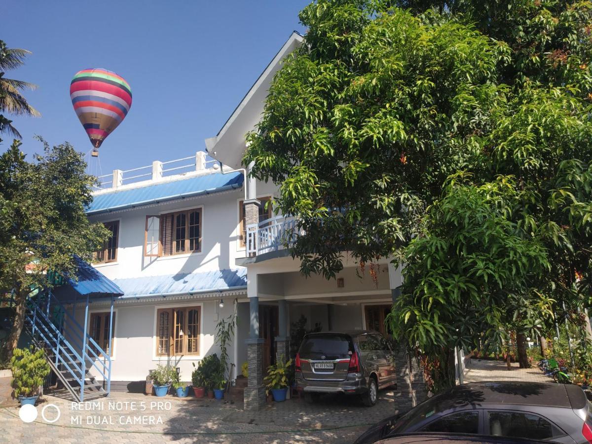 Munnar Blue Mist Bed & Breakfast エクステリア 写真