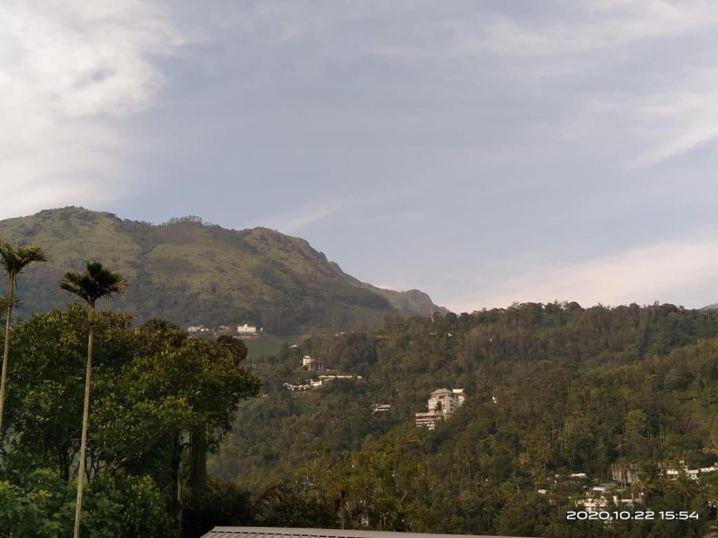 Munnar Blue Mist Bed & Breakfast エクステリア 写真