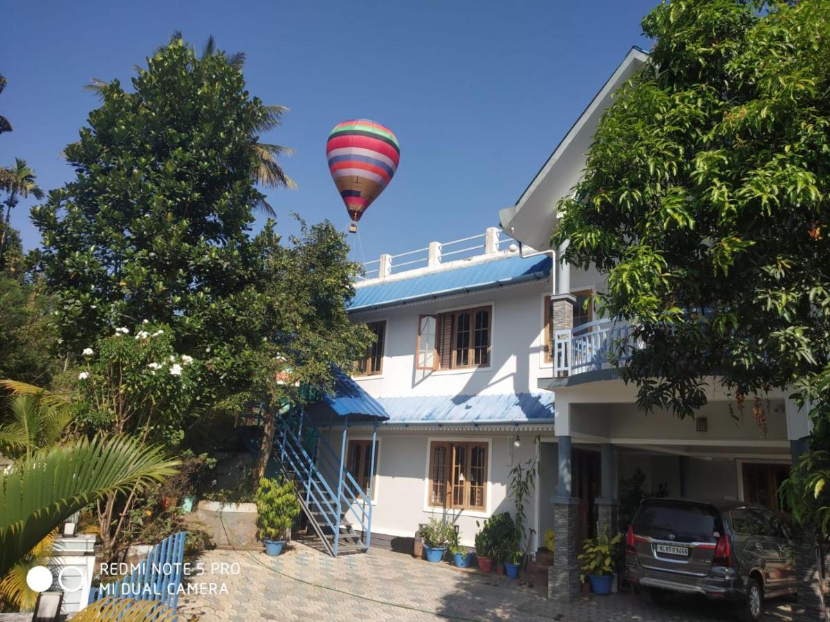 Munnar Blue Mist Bed & Breakfast エクステリア 写真