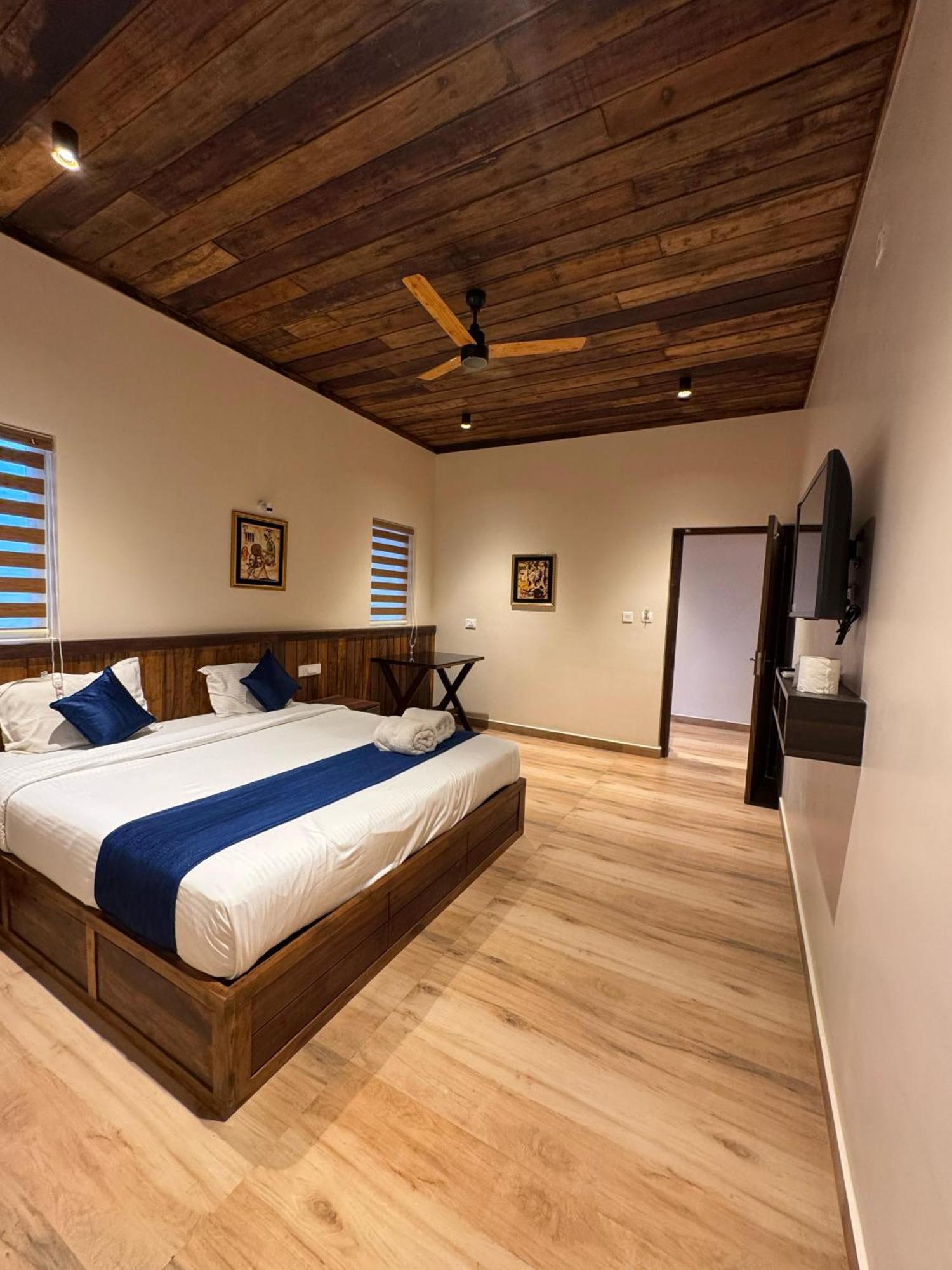 Munnar Blue Mist Bed & Breakfast エクステリア 写真