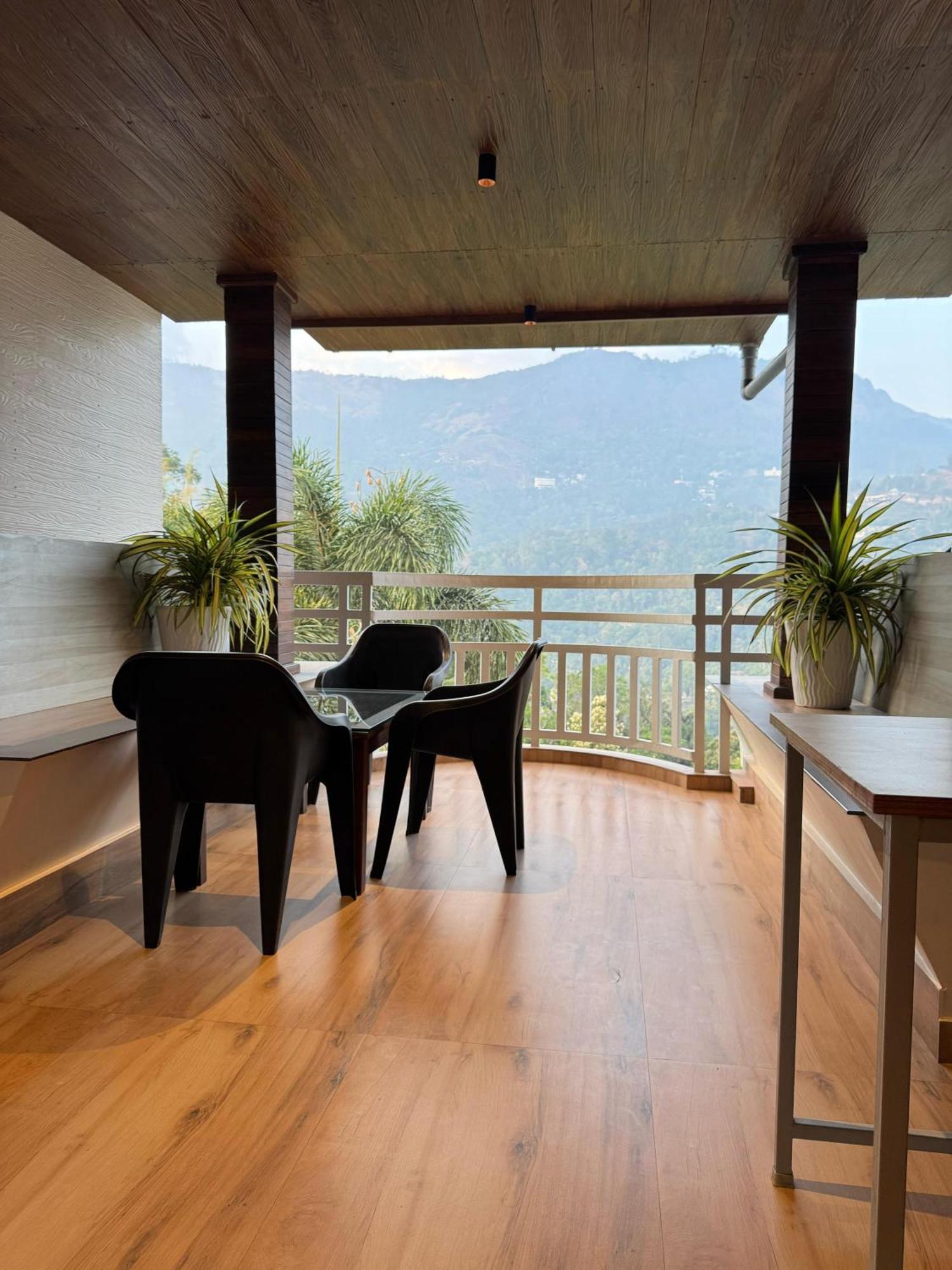 Munnar Blue Mist Bed & Breakfast エクステリア 写真