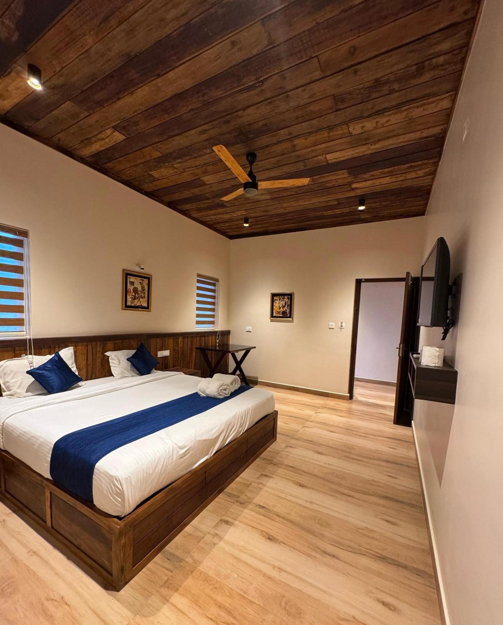 Munnar Blue Mist Bed & Breakfast エクステリア 写真